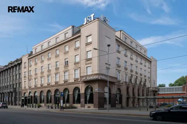 Prodej akciové společnosti s plně obasazenou výnosovou budovou centrum Ostravy ., Umělecká, Ostrava, okres Ostrava-město