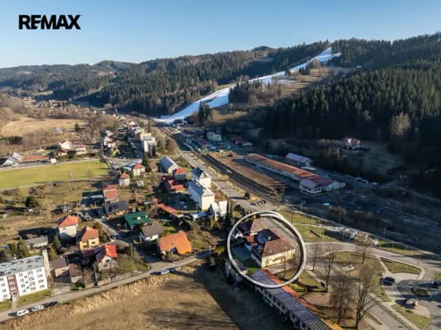 Prodej apartmánového domu v blízkosti sedačkové sjezdovky Karolinka, Vsetínská, Karolinka, okres Vsetín