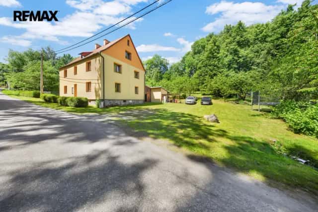 Prodej apartmánového domu s nadstandartní výměrou pozemků v obci Nové Vilémovice, Uhelná, okres Jeseník