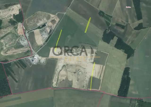 1 ha pozemků v k.ú. Žabčice, Žabčice, okres Brno-venkov
