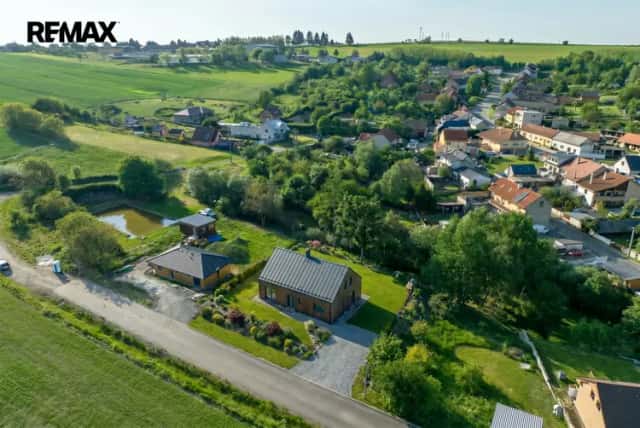 Stavební pozemek 1 100 m2 v Sulimově – klidné bydlení pár minut od Kroměříže, Sulimov, okres Kroměříž