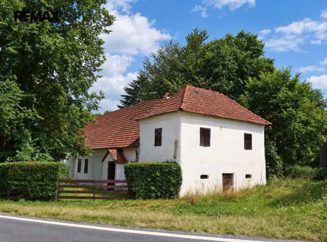 Výjimečný historický dům s téměř třísetletou historií, Rodkov, okres Žďár nad Sázavou
