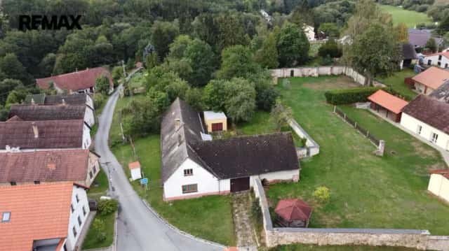 Prodej rodinného domu 3+1 s garáží a zahradou, pozemek 1.752 m2, Nová Cerekev, Nová Cerekev, okres Pelhřimov