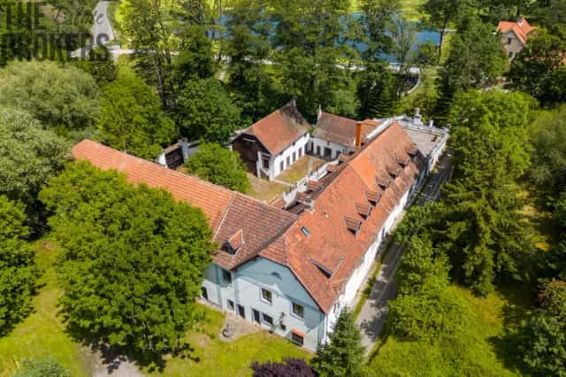 Prodej mlýnu 1850 m2 s pozemky 7301 m2, Okoř, okres Praha západ, Okoř, okres Praha-západ