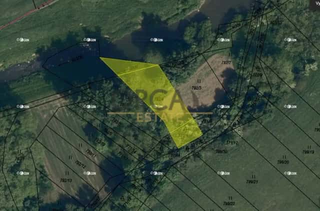 Pozemky u řeky Olšavy o výměře 722 m2 v k.ú. Míkovice nad Olšavou, Uherské Hradiště