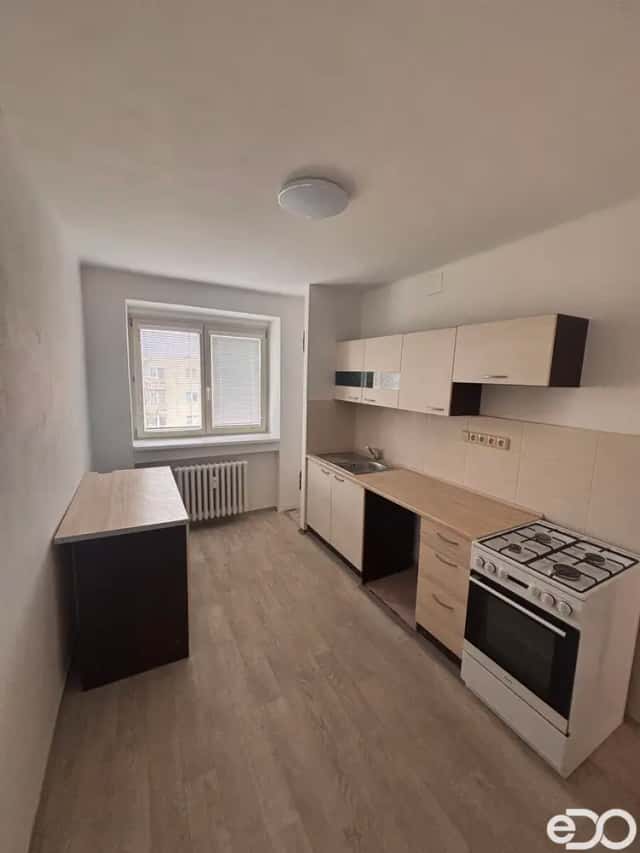 Pronájem bytu 3+1, balkon, sklep, Labská kotlina, Hradec Králové