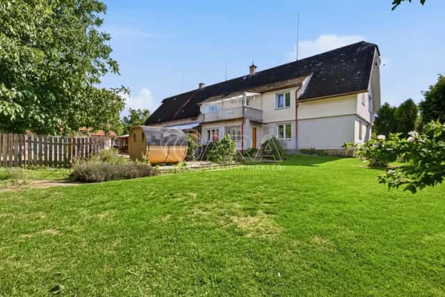 Patrová srubová chata 45 m2, pozemek 385 m2, Rabyně, okres Benešov