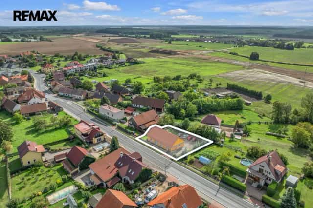 Rodinný dům se dvěma jednotkami, Konecchlumí, Konecchlumí, okres Jičín