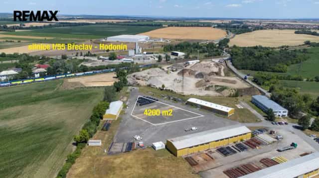 pronájem skladovací plochy v uzavřeném areálu, Hrušky u Břeclavi, CP 4200, Břeclav