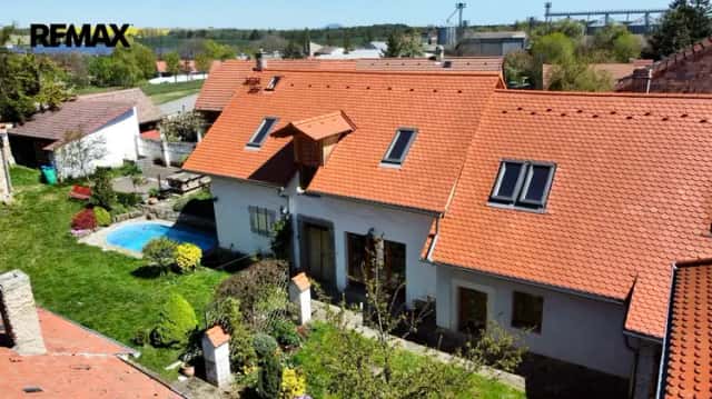 Prodej rodinného domu 4+1 a 3+1, Vraný, Vraný, okres Kladno