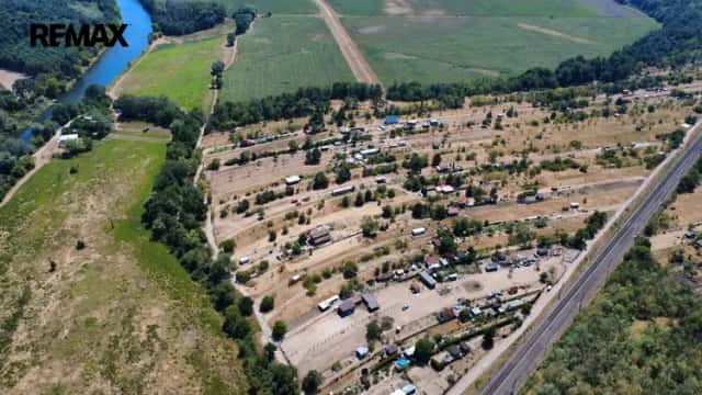 Prodej pozemku v zahrádkářské kolonii Velké Zátopolí v Břeclavi - Poštorné., Břeclav