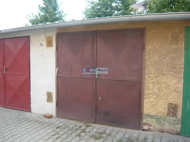 Pronájem garáže Břeclav - centrum, náměstí Petra Bezruče, Břeclav