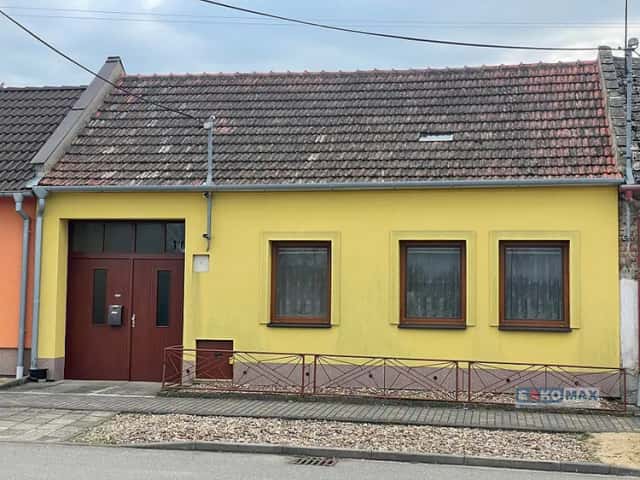 Prodej rodinného domu 4+kk se zahrádkou, Kostice, okr. Břeclav, U Stadionu, Kostice, okres Břeclav