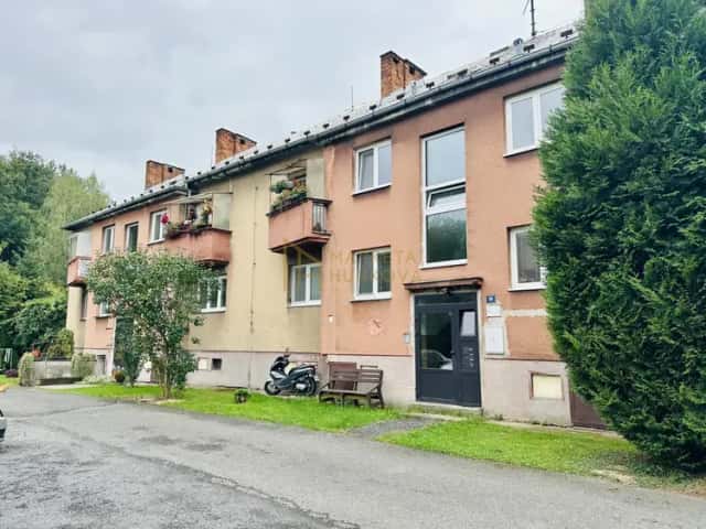 Pronájem zrekonstruovaného bytu 2+1 s balkonem a zahradou v klidných Hukovicích, Bartošovice, okres Nový Jičín