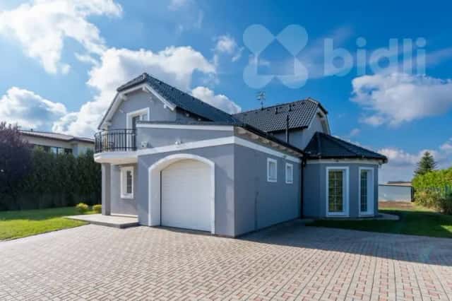 Luxusní dům v obci Zlatá k pronájmu, Zlatá, okres Praha-východ