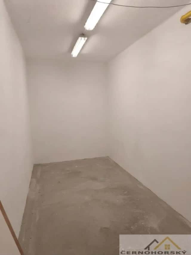 Nové Strašecí - nebytové prostory 16,4 m2, U Školy, Nové Strašecí, okres Rakovník