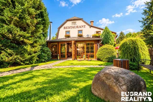 PRODEJ RODINNÉHO DOMU S RESTAURACÍ A DVĚMA BYTY V ROŽANECH, Šluknov, okres Děčín