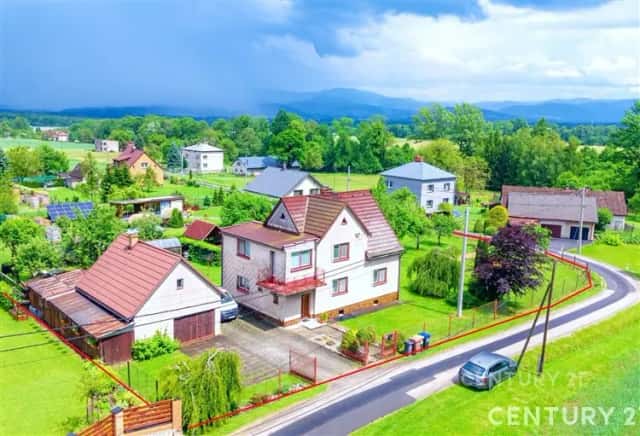 Rodinný dům 4+1 se zahradou, Nebory, CHKO Beskydy, Třinec, okres Frýdek-Místek