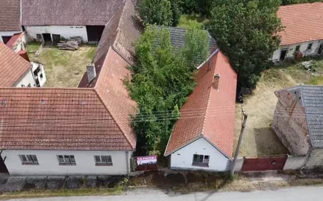 Prodej rodinného domu k rekonstrukci u Radomyšle - Láz, Radomyšl, okres Strakonice