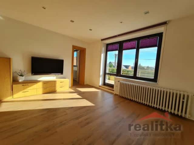 Pronájem bytu 2+1 s garáží v rodinném domě, 2x balkon, zahrada, Rolnická ul., Opava, Opava