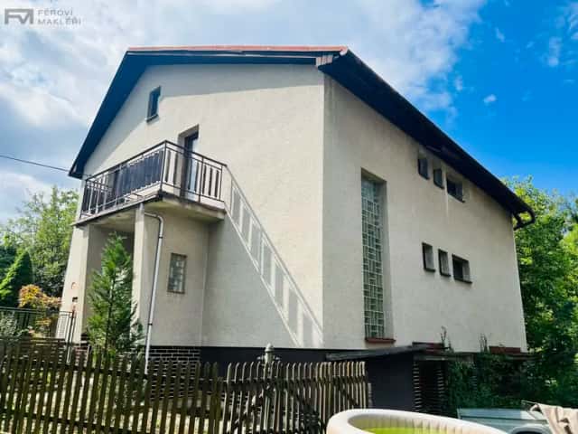 Prodej prostorného rodinného domu v Dolních Domaslavicích s velkou zahradou, Dolní Domaslavice, okres Frýdek-Místek