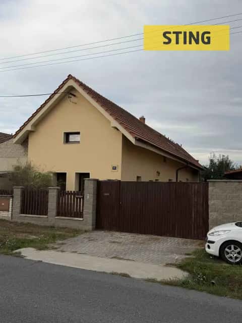 Pronájem rodinného domu 5+1 v obci Cítov, Cítov, okres Mělník
