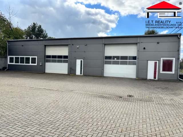 PRONÁJEM SAMOSTATNÉHO KOMERČNÍHO AREÁLU 1 073 m2 | NOVÁ ZATEPLENÁ HALA | OSTRAVA-SVINOV | VLASTNÍ VJEZD | PARKOVÁNÍ, Františka a Anny Ryšových 1279/18, Ostrava, okres Ostrava-město
