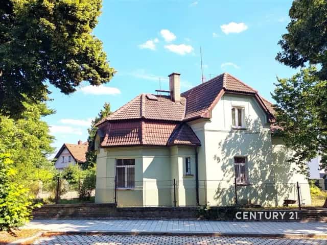 Komerční objekt na pozemku 723 m2 v Praze ve Vysočanech, Letňanská, Praha 9