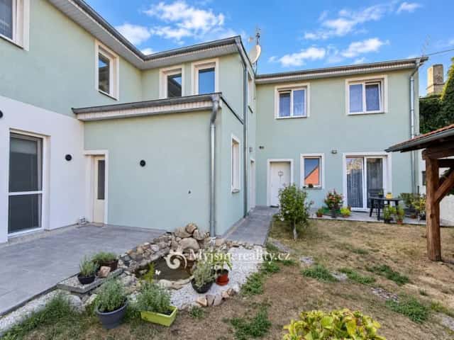 Prodej bytu 2+kk 57 m2 s terasou a parkovacím stáním, Znojmo - Oblekovice, Oblekovická 443/4, Znojmo