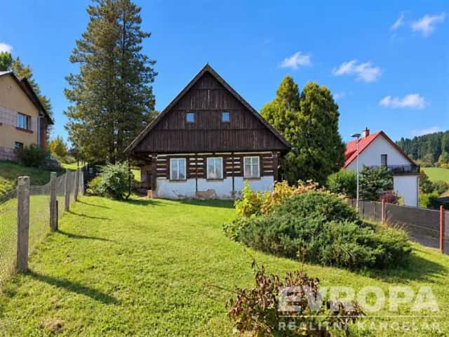Prodej chalupy pod hradem Pecka s pozemkem 2 073 m2, Pecka, okres Jičín
