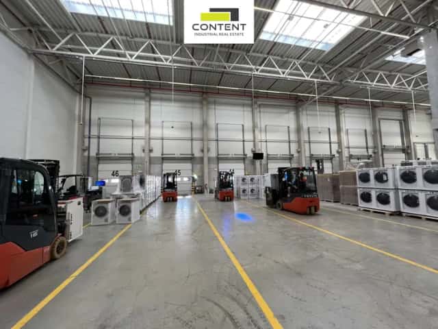 Pronájem skladu, výrobních prostor 7.600 m2, Kozomín, D8, Kozomín, okres Mělník