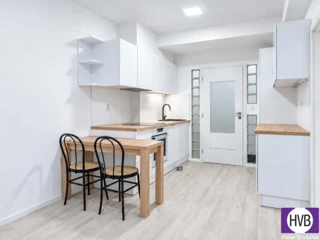 Prodej bytu 2+kk, 42 m2, DV, Praha 8 – Karlín, ul. Sokolovská, Sokolovská, Praha