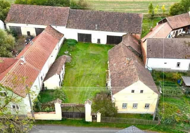 Vesnický RD se stodolou a pozemky 1620 m2 v obci Milavče-Božkovy., Milavče, okres Domažlice