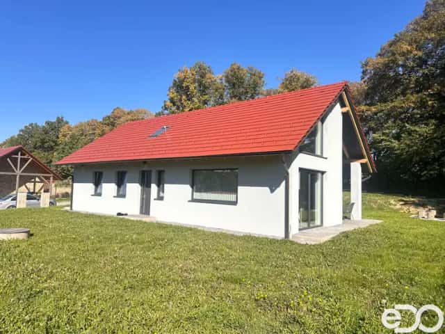 Pronájem rodinného domu 5+kk, novostavba, zahrada a terasa, Těchobuz u Pacova, Těchobuz, okres Pelhřimov