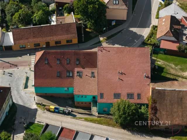 INVESTIČNÍ PERLA NA PŘEDMĚSTÍ BRNA: BYTOVÝ DŮM ROSICE – VÝNOS 3,5 MIL. KČ ROČNĚ S POTENCIÁLEM RŮSTU !, 1. května, Rosice, okres Brno-venkov
