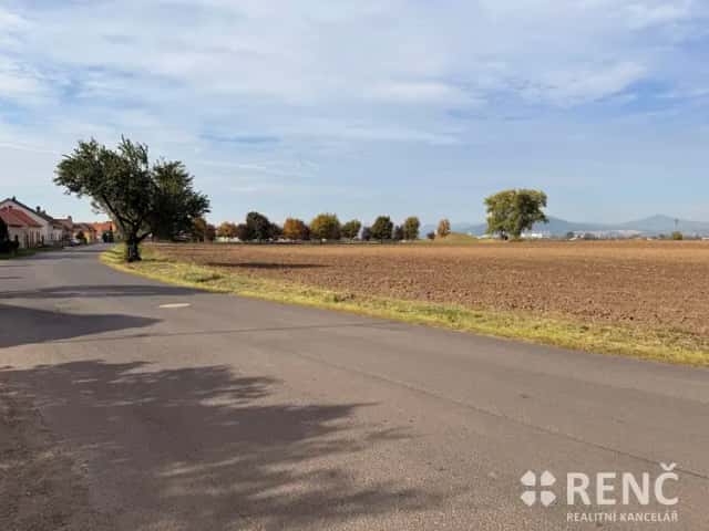 Prodej pozemku Nové Kopisty, Terezín určeného k výstavbě o velikosti 23.590 m2, Terezín, okres Litoměřice