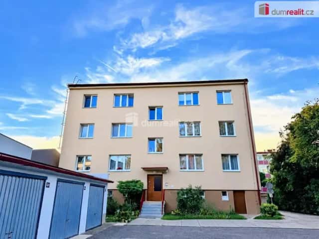 Pronájem vybaveného bytu 3+1 s balkonem, Uherské Hradiště, Mojmírova, Uherské Hradiště