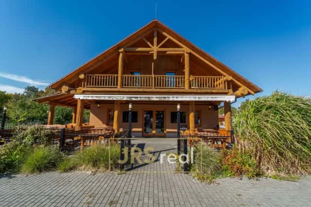 Penzion s restaurací a terasou v srdci Lednicko-valtického areálu, Lednice, okres Břeclav