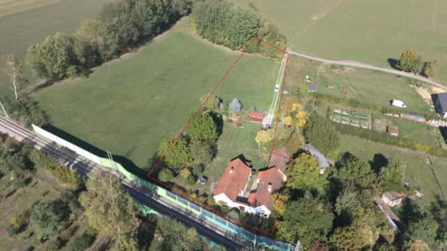 Prodej domu s prostornou zahradou, Zvíkov