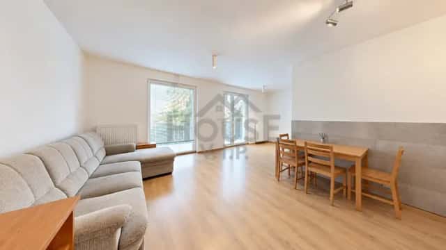 Prodej bytu 1+kk, 46,7 m2 + terasa 7,4 m2, sklep a parkovací stání – Vestec, ulice U Hrubých, U Hrubých, Vestec, okres Praha-západ