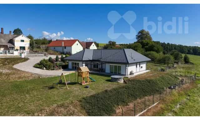 Moderní rodinný dům 4+kk s velkým pozemkem a možností další výstavby - Kamenný Újezd u Č. Budějovic, Kamenný Újezd, okres České Budějovice