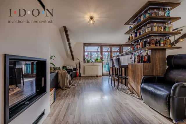 Prodej bytu 5kk, 140 m2 + garáž, balkon, prostorná terasa, osobní vlastnictví, společný pozemek, Gen. Šnejdárka, Frýdek-Místek