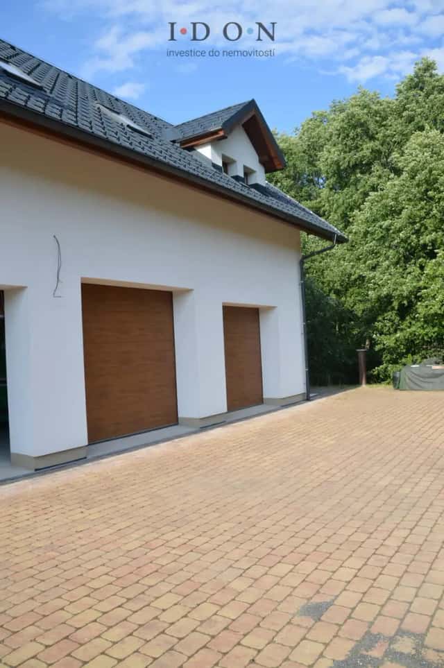 Pronájem garáže/dílny Třinec Nebory 200 m2, Třinec, okres Frýdek-Místek