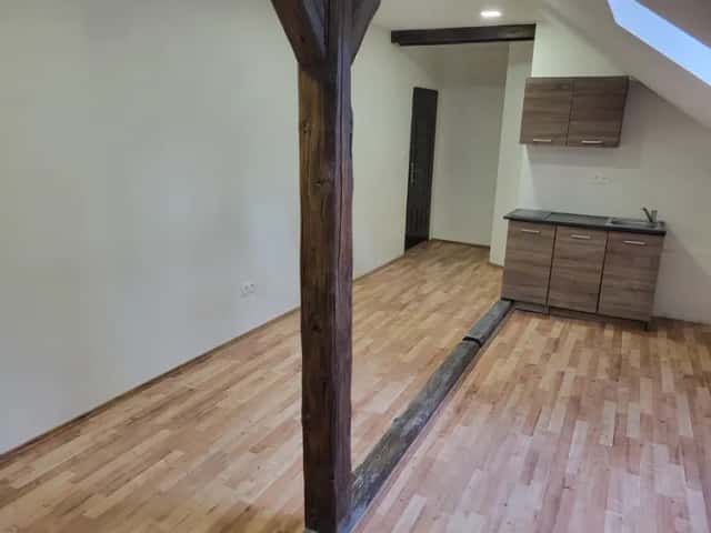 Pronájem bytu 1+kk, 30 m2, Strančice, ul. Průmyslová, 3.NP, cihla, Průmyslová, Strančice, okres Praha-východ