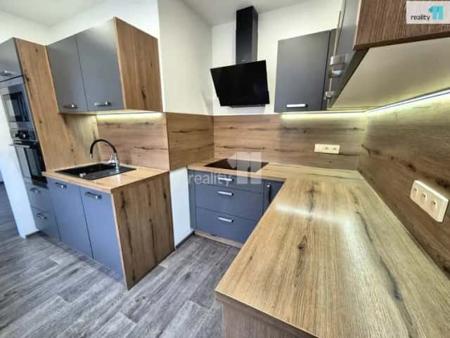 Prodej bytu 3+1 s lodžií, 67 m2, Karlova, Aš, Karlova, Aš, okres Cheb