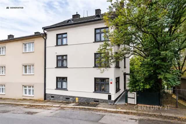 Investiční příležitost: Cihlový dům se 4 byty, zahradou a půdou k vestavbě – centrum Ústí n. L., Koněvova, Ústí nad Labem – Ústí nad Labem-město