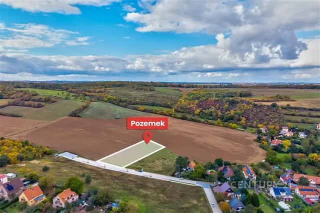 Jedinečný pozemek ve Vonoklasech: velkorysý prostor, výjimečný klid a příroda, Vonoklasy, okres Praha-západ