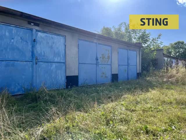 Garáž u Židovského hřbitova, Pardubice