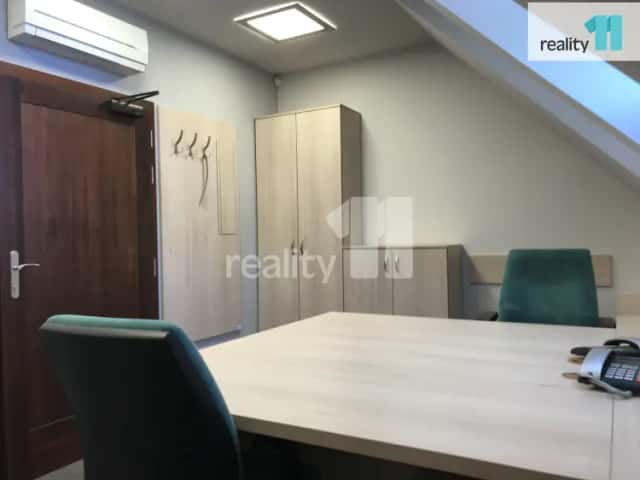 Pronájem malé kanceláře, Karlovy Vary, 14,1 m2, Chebská, Karlovy Vary
