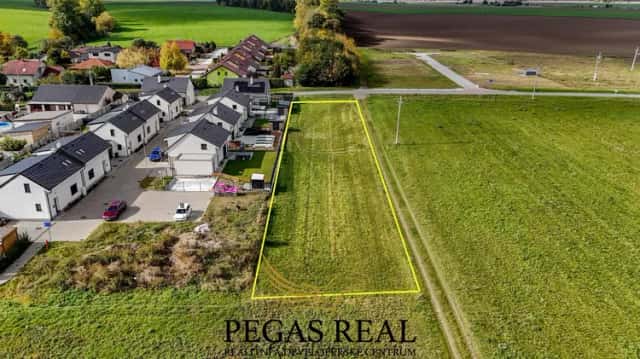 Prodej stavebního pozemku 1 781 m2 pro bydlení a rodinnou rekreaci | Rostěnice u Vyškova, Rostěnice-Zvonovice, okres Vyškov